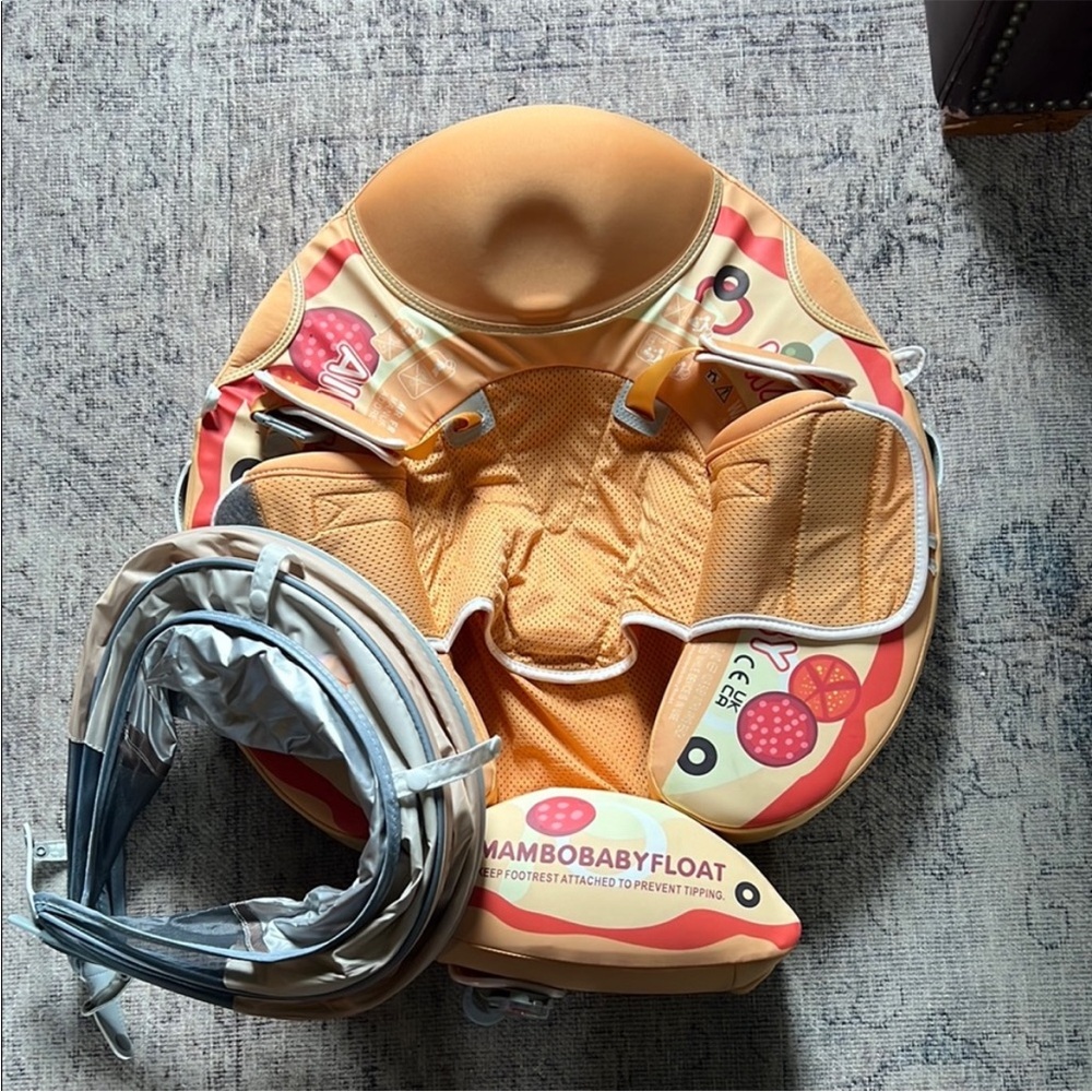 Mambobaby float